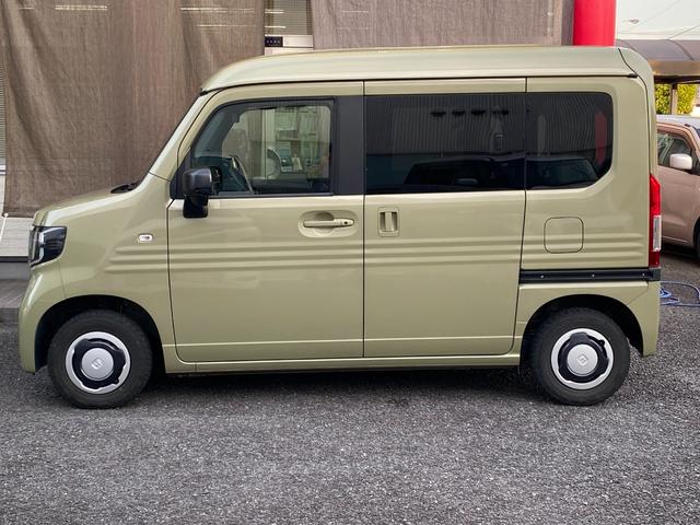 Ｎ－ＶＡＮ＋スタイル ファン・ホンダセンシング　ホンダセンシング　フルＬＥＤヘッドライト　急速充電対応ＵＳＢジャック２個　マルチインフォディスプレイ　ルーフコンソール　８インチベーシックインターナビ（8枚目）