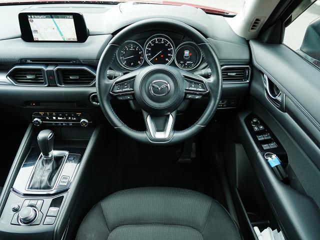 乗る人へのストレスを低減させ、長距離の移動でも疲れにくい車を目指して創られた、すべてが新しく生まれ変わったマツダの車をぜひ体験してください！