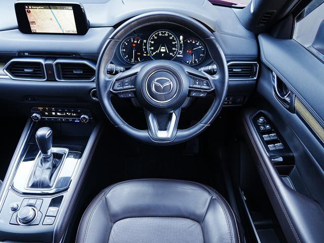 CX-5 XD エクスクルーシブモード 衝突被害軽減システム アダプティブクルーズコントロール 全周囲カメラ オートマチックハイビーム 革シート 電動シート シートヒーター バックカメラ オートライト LEDヘッドランプ ETC ディーゼル(4枚目)