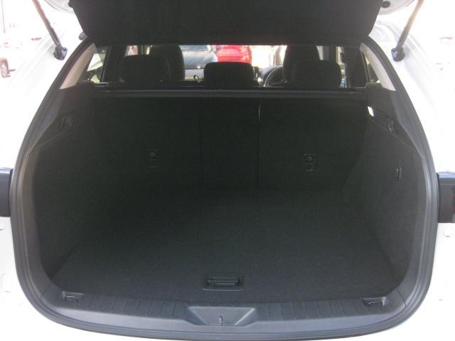 CX-60 XD SP 衝突被害軽減システム アダプティブクルーズコントロール 全周囲カメラ オートマチックハイビーム 電動シート シートヒーター バックカメラ オートライト LEDヘッドランプ Bluetooth(17枚目)