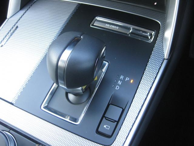 ＣＸ－８０ ＸＤ　Ｌパッケージ　衝突被害軽減システム　アダプティブクルーズコントロール　全周囲カメラ　オートマチックハイビーム　サンルーフ　３列シート　革シート　電動シート　シートヒーター　バックカメラ　オートライト　ＥＴＣ（9枚目）