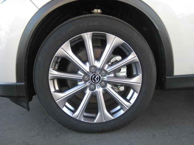 ＣＸ－８０ ＸＤ　Ｌパッケージ　衝突被害軽減システム　アダプティブクルーズコントロール　全周囲カメラ　オートマチックハイビーム　サンルーフ　３列シート　革シート　電動シート　シートヒーター　バックカメラ　オートライト　ＥＴＣ（19枚目）