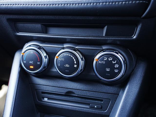 ＣＸ－３ １５Ｓ　ツーリング　衝突被害軽減システム　全周囲カメラ　オートマチックハイビーム　バックカメラ　オートライト　ＬＥＤヘッドランプ　Ｂｌｕｅｔｏｏｔｈ（10枚目）