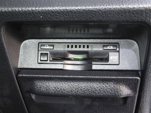 ヴォクシー ＺＳ　煌ＩＩ　フルセグ　メモリーナビ　ＤＶＤ再生　ミュージックプレイヤー接続可　バックカメラ　衝突被害軽減システム　ＥＴＣ　ドラレコ　両側電動スライド　ＬＥＤヘッドランプ　ウオークスルー　乗車定員８人　３列シート（16枚目）