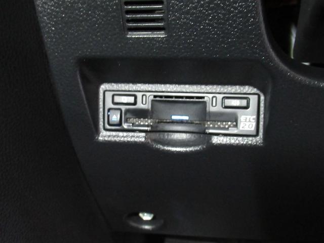 ノア ハイブリッドＳ－Ｚ　フルセグ　メモリーナビ　ＤＶＤ再生　ミュージックプレイヤー接続可　後席モニター　バックカメラ　衝突被害軽減システム　ＥＴＣ　ドラレコ　両側電動スライド　ＬＥＤヘッドランプ　乗車定員７人　３列シート（22枚目）