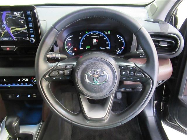 ヤリスクロス ハイブリッドＺ　メモリーナビ　ミュージックプレイヤー接続可　バックカメラ　衝突被害軽減システム　ＥＴＣ　ドラレコ　ＬＥＤヘッドランプ　ワンオーナー（10枚目）