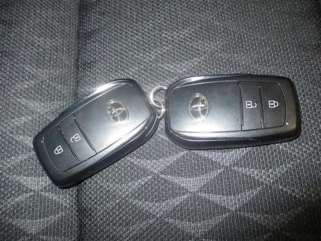 ヤリスクロス ハイブリッドＧ　ＴＣナビバックモニター　ＵＳＢ　Ｂｌｕｅｔｏｏｔｈ　ＥＴＣ　トヨタセーフティーセンス　ＩＣＳ　ＬＥＤヘッドライト　スマートキー（スペアキー付）　ドライブレコーダー　４ＷＤ　サイドバイザー　ＨＶ　ＡＢＳ（24枚目）