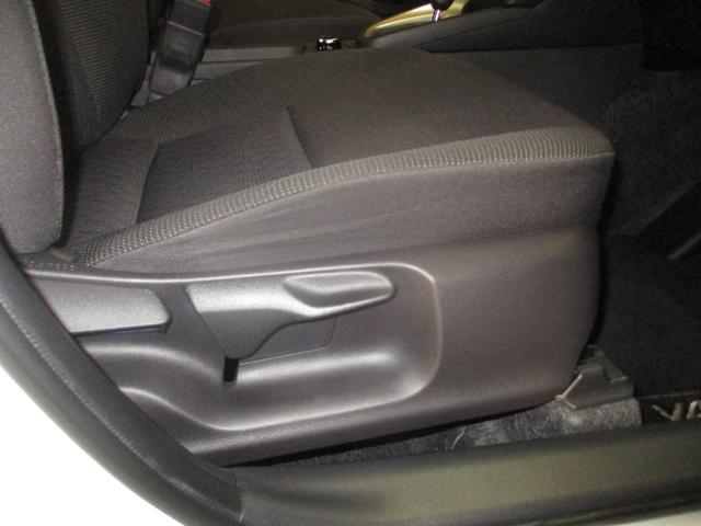 ヤリスクロス ハイブリッドＧ　ＴＣナビバックモニター　ＵＳＢ　Ｂｌｕｅｔｏｏｔｈ　ＥＴＣ　トヨタセーフティーセンス　ＩＣＳ　ＬＥＤヘッドライト　スマートキー（スペアキー付）　ドライブレコーダー　４ＷＤ　サイドバイザー　ＨＶ　ＡＢＳ（37枚目）