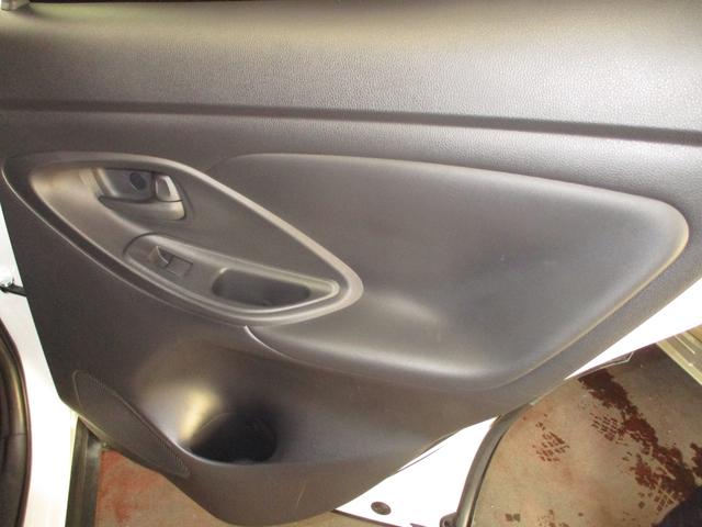 ヤリスクロス ハイブリッドＧ　ＴＣナビバックモニター　ＵＳＢ　Ｂｌｕｅｔｏｏｔｈ　ＥＴＣ　トヨタセーフティーセンス　ＩＣＳ　ＬＥＤヘッドライト　スマートキー（スペアキー付）　ドライブレコーダー　４ＷＤ　サイドバイザー　ＨＶ　ＡＢＳ（48枚目）