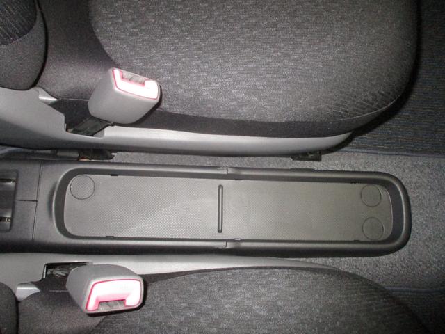 シエンタ ＤＩＣＥ－Ｇ　ワンセグＴＶ付きＳＤナビバックモニター　ＣＤ再生　ＡＵＸ　Ｂｌｕｅｔｏｏｔｈ　ＥＴＣ　キーレスエントリー（スペアキー付）　ドライブレコーダー　片側電動スライドドア　サイドバイザー　ＨＩＤヘッドライト（35枚目）