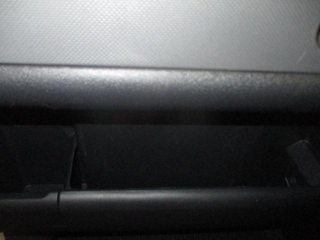 シエンタ ＤＩＣＥ－Ｇ　ワンセグＴＶ付きＳＤナビバックモニター　ＣＤ再生　ＡＵＸ　Ｂｌｕｅｔｏｏｔｈ　ＥＴＣ　キーレスエントリー（スペアキー付）　ドライブレコーダー　片側電動スライドドア　サイドバイザー　ＨＩＤヘッドライト（47枚目）