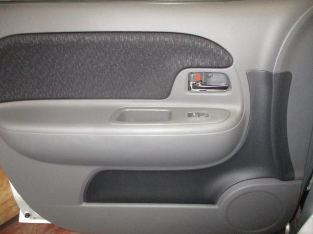 シエンタ ＤＩＣＥ－Ｇ　ワンセグＴＶ付きＳＤナビバックモニター　ＣＤ再生　ＡＵＸ　Ｂｌｕｅｔｏｏｔｈ　ＥＴＣ　キーレスエントリー（スペアキー付）　ドライブレコーダー　片側電動スライドドア　サイドバイザー　ＨＩＤヘッドライト（50枚目）