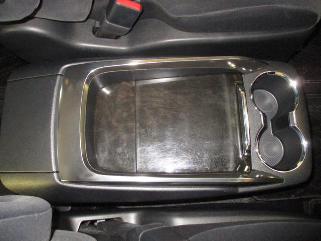 ヴェルファイア ２．５Ｚ　Ａエディション　ＥＴＣ　バックカメラ　ナビ　ＴＶ　クリアランスソナー　オートクルーズコントロール　両側電動スライドドア　オートライト　ＬＥＤヘッドランプ　スマートキー　電動格納ミラー　後席モニター　３列シート（40枚目）