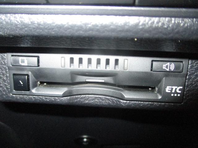 カローラツーリング ダブルバイビー フルセグTV付きディスプレイオーディオバックモニター USB Bluetooth ETC トヨタセーフティーセンス ICS スマートキー(スペアキー付) フルエアロ ドライブレコーダー サイドバイザー(11枚目)