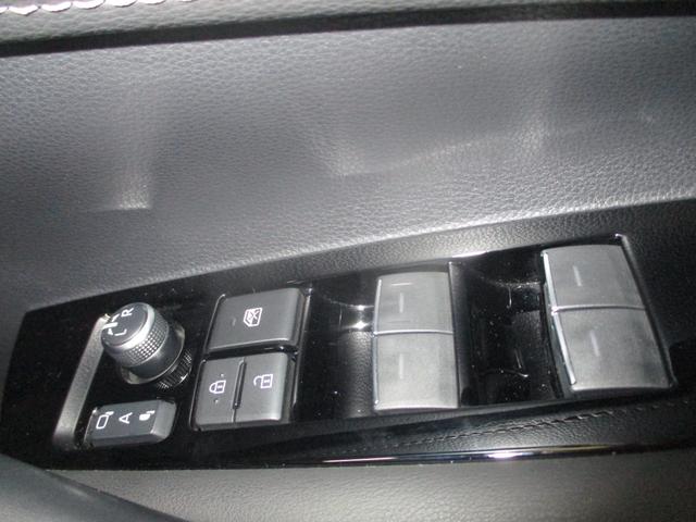 カローラツーリング ダブルバイビー フルセグTV付きディスプレイオーディオバックモニター USB Bluetooth ETC トヨタセーフティーセンス ICS スマートキー(スペアキー付) フルエアロ ドライブレコーダー サイドバイザー(54枚目)