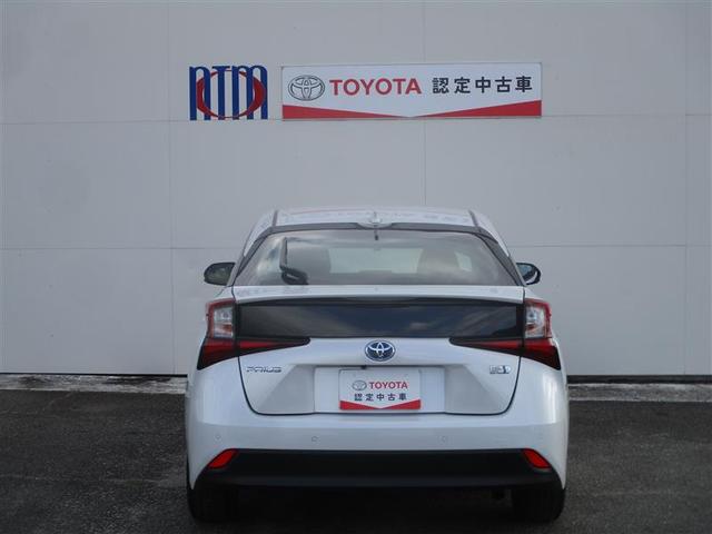 プリウス ＳセーフティプラスＩＩ　フルセグＴＶ付きＳＤナビバックモニター　ＣＤＤＶＤ再生　Ｂｌｕｅｔｏｏｔｈ　ＥＴＣ　トヨタセーフティーセンス　ＩＣＳ　スマートキー（スペアキー付）　ドライブレコーダー　ＬＥＤヘッドライト　バイザー（6枚目）