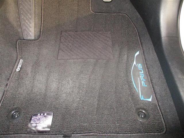 プリウス ＳセーフティプラスＩＩ　フルセグＴＶ付きＳＤナビバックモニター　ＣＤＤＶＤ再生　Ｂｌｕｅｔｏｏｔｈ　ＥＴＣ　トヨタセーフティーセンス　ＩＣＳ　スマートキー（スペアキー付）　ドライブレコーダー　ＬＥＤヘッドライト　バイザー（32枚目）