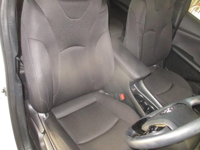 プリウス ＳセーフティプラスＩＩ　フルセグＴＶ付きＳＤナビバックモニター　ＣＤＤＶＤ再生　Ｂｌｕｅｔｏｏｔｈ　ＥＴＣ　トヨタセーフティーセンス　ＩＣＳ　スマートキー（スペアキー付）　ドライブレコーダー　ＬＥＤヘッドライト　バイザー（40枚目）