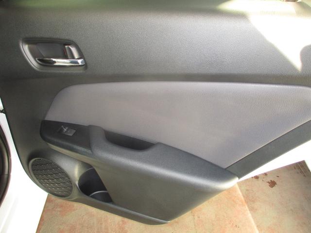 プリウス ＳセーフティプラスＩＩ　フルセグＴＶ付きＳＤナビバックモニター　ＣＤＤＶＤ再生　Ｂｌｕｅｔｏｏｔｈ　ＥＴＣ　トヨタセーフティーセンス　ＩＣＳ　スマートキー（スペアキー付）　ドライブレコーダー　ＬＥＤヘッドライト　バイザー（46枚目）