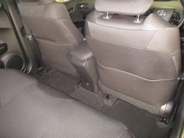 プリウス ＳセーフティプラスＩＩ　フルセグＴＶ付きＳＤナビバックモニター　ＣＤＤＶＤ再生　Ｂｌｕｅｔｏｏｔｈ　ＥＴＣ　トヨタセーフティーセンス　ＩＣＳ　スマートキー（スペアキー付）　ドライブレコーダー　ＬＥＤヘッドライト　バイザー（50枚目）