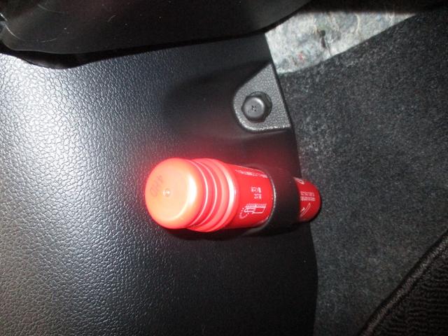 プリウス ＳセーフティプラスＩＩ　フルセグＴＶ付きＳＤナビバックモニター　ＣＤＤＶＤ再生　Ｂｌｕｅｔｏｏｔｈ　ＥＴＣ　トヨタセーフティーセンス　ＩＣＳ　スマートキー（スペアキー付）　ドライブレコーダー　ＬＥＤヘッドライト　バイザー（51枚目）