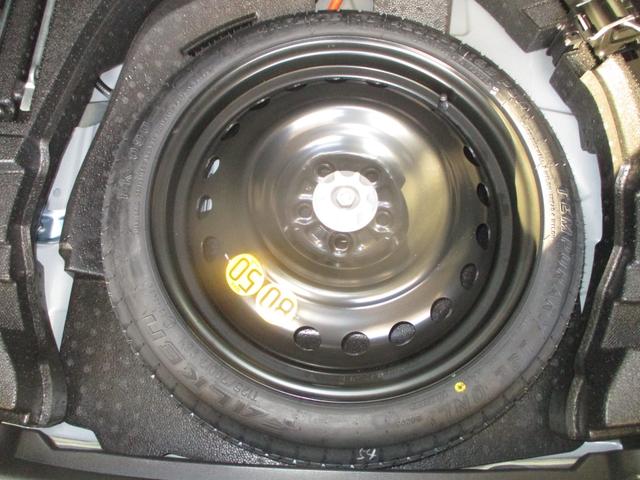 プリウス ＳセーフティプラスＩＩ　フルセグＴＶ付きＳＤナビバックモニター　ＣＤＤＶＤ再生　Ｂｌｕｅｔｏｏｔｈ　ＥＴＣ　トヨタセーフティーセンス　ＩＣＳ　スマートキー（スペアキー付）　ドライブレコーダー　ＬＥＤヘッドライト　バイザー（63枚目）