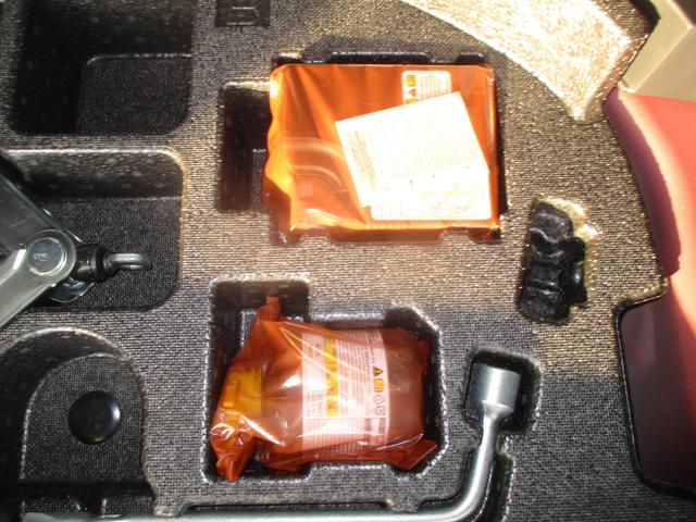 ＲＡＶ４ アドベンチャー　ディスプレイオーディオバックモニター　Ｂｌｕｅｔｏｏｔｈ　ＵＳＢ　ＥＴＣ　トヨタセーフティーセンス　ＩＣＳ　スマートキー（スペアキー付）　ＬＥＤヘッドライト　ドライブレコーダー　４ＷＤ　パワーシート（57枚目）