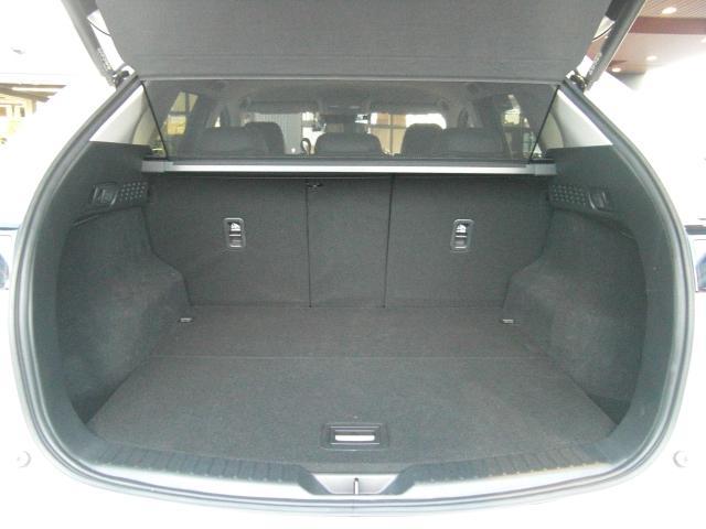 CX-5 XD ブラックトーンエディション 衝突被害軽減システム アダプティブクルーズコントロール 全周囲カメラ 電動シート シートヒーター バックカメラ オートライト LEDヘッドランプ ETC Bluetooth 電動リアゲート ディーゼル(16枚目)