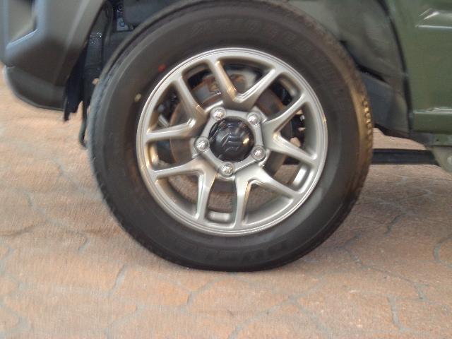 ジムニー ＸＣ　衝突被害軽減システム　オートマチックハイビーム　４ＷＤ　オートライト　ＬＥＤヘッドランプ　ＥＴＣ（8枚目）