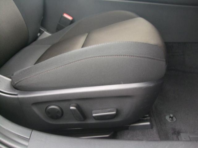 MAZDA3ファストバック XD ツーリング 衝突被害軽減システム アダプティブクルーズコントロール 全周囲カメラ オートマチックハイビーム 4WD 電動シート シートヒーター バックカメラ オートライト LEDヘッドランプ ETC ディーゼル(15枚目)