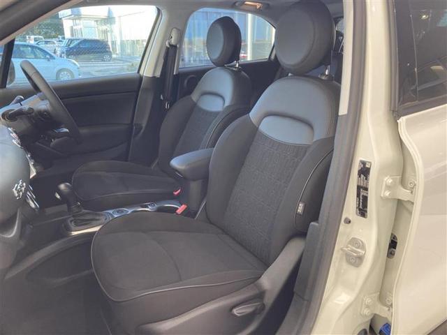 �����������t�@�b�V���i�u���ȃV�[�g���̗p���Ă���܂��B