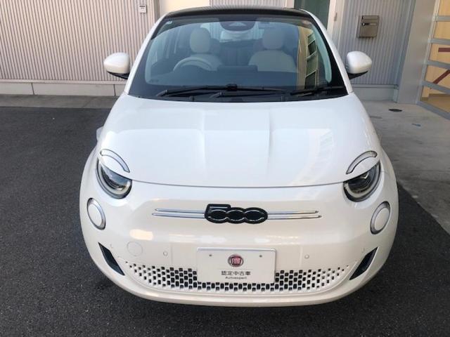 ５００ｅ アイコン　禁煙車　ワンオーナー　新車保証継承　衝突軽減ブレーキ　レーンキープアシスト　バックモニター　グラスルーフ　アダプティブクルーズコントロール　Ｂｌｕｅｔｏｏｔｈ接続（2枚目）