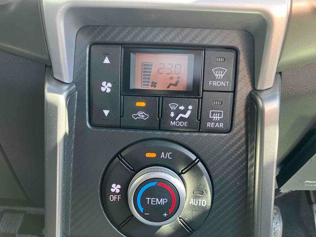 コペン セロ　車高調　ＥＴＣ　バックカメラ　ナビ　ＴＶ　ＬＥＤヘッドランプ　スマートキー　電動格納ミラー　シートヒーター　ＭＴ　盗難防止システム　ＥＳＣ　アルミホイール　衝突安全ボディ　エアコン　パワーステアリング（4枚目）
