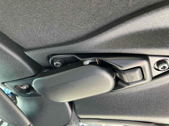 コペン セロ　車高調　ＥＴＣ　バックカメラ　ナビ　ＴＶ　ＬＥＤヘッドランプ　スマートキー　電動格納ミラー　シートヒーター　ＭＴ　盗難防止システム　ＥＳＣ　アルミホイール　衝突安全ボディ　エアコン　パワーステアリング（53枚目）