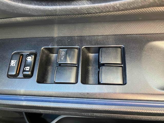アクア S ETC ナビ アルミホイール オートライト スマートキー 電動格納ミラー CVT 衝突安全ボディ ABS ESC Bluetooth エアコン パワーステアリング パワーウィンドウ 運転席エアバッグ(9枚目)