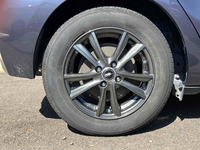 アクア S ETC ナビ アルミホイール オートライト スマートキー 電動格納ミラー CVT 衝突安全ボディ ABS ESC Bluetooth エアコン パワーステアリング パワーウィンドウ 運転席エアバッグ(17枚目)