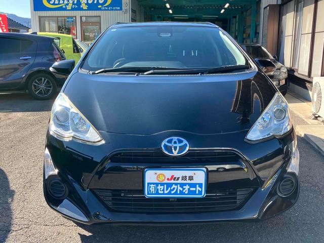 アクア Ｓ　スマートエントリーパッケージ　ＥＴＣ　バックカメラ　ナビ　ＴＶ　レーンアシスト　衝突被害軽減システム　オートマチックハイビーム　オートライト　スマートキー　電動格納ミラー　衝突安全ボディ　ＡＢＳ（12枚目）