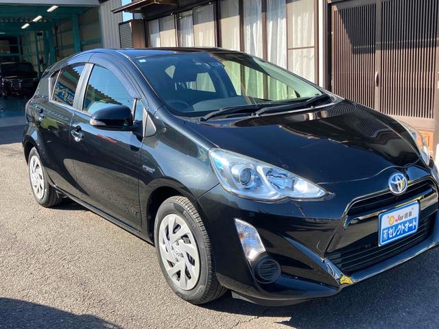 アクア Ｓ　スマートエントリーパッケージ　ＥＴＣ　バックカメラ　ナビ　ＴＶ　レーンアシスト　衝突被害軽減システム　オートマチックハイビーム　オートライト　スマートキー　電動格納ミラー　衝突安全ボディ　ＡＢＳ（13枚目）