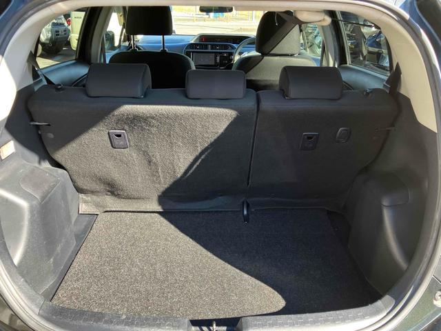 アクア Ｓ　スマートエントリーパッケージ　ＥＴＣ　バックカメラ　ナビ　ＴＶ　レーンアシスト　衝突被害軽減システム　オートマチックハイビーム　オートライト　スマートキー　電動格納ミラー　衝突安全ボディ　ＡＢＳ（44枚目）