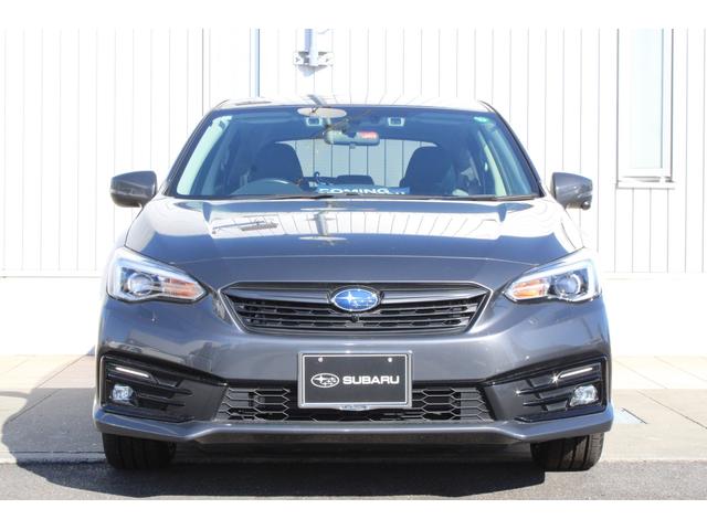 インプレッサスポーツ Ａｄｖａｎｃｅ　タイヤ新品　本革シート　ナビ　ドラレコ　ＬＥＤヘッドライト・フォグライト・本革巻きステアリング・オートエアコン・歩行者保護エアバック・リヤコーナーセンサー・ターンランプ付きドアミラー・アダプティブドライビングビーム・後側方警戒支援システム（4枚目）