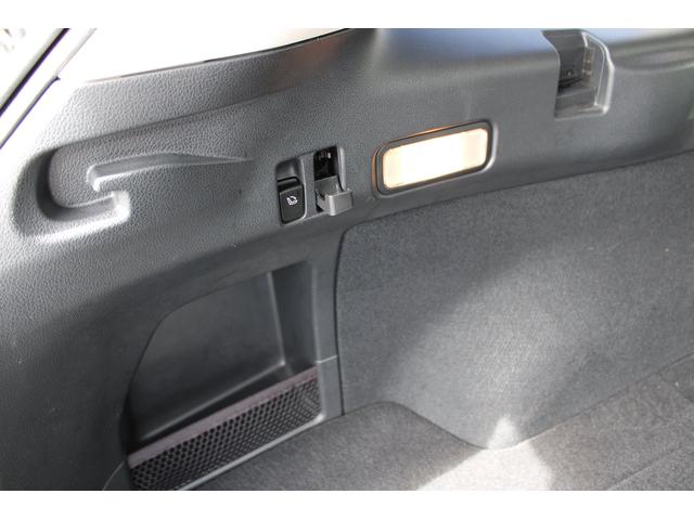 レヴォーグ ２．０ＧＴ－Ｓ　８インチナビ　フロント＆バック＆サイドカメラ　ビルシュタイン製ダンパー・ＬＥＤヘッドライト・後側方警戒支援システム・リヤコーナーセンサー・キーレスアクセス＆プッシュスタート・アルカンターラ＆本革シート・電動シート・シートヒーター・ウエルカムライト（65枚目）