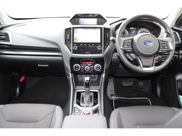 フォレスター Ｘーエディション　特装車　電動リヤゲート　ナビ連動ドラレコ　電動シート・ＬＥＤヘッドライト・フロント＆サイドカメラ・シート＆ステアリングヒーター・リヤコーナーセンサー・本革巻きステアリング・撥水ファブリックシート・防水カーゴボード・後側方警戒支援システム（8枚目）