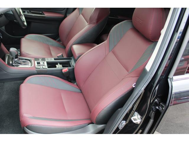 助手席シートの写真、使用感は運転席よりも少なめです