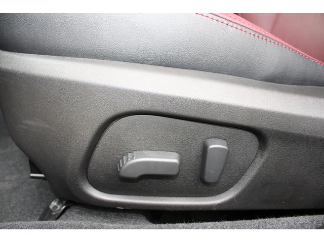 「助手席８ＷＡＹ電動パワーシート」も標準装備しています