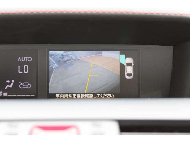 サイドカメラの映した映像です、狭い路地などでの幅寄せ時など便利な画像です