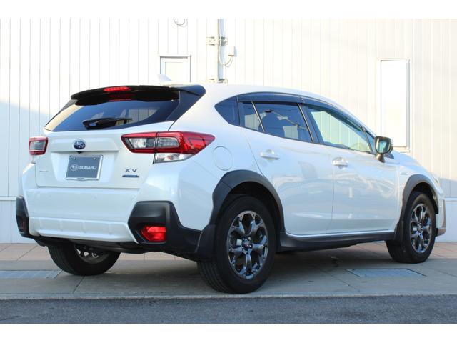 ＸＶ ２．０ｅ－Ｌスマートエディション　特装車　ナビ連動ドラレコ　キーレスアクセス＆プッシュスタート・ＬＥＤヘッドライト（ステアリング連動＆アダプティブ）・電動シート・リヤコーナーセンサー・フロント＆サイドカメラ・後側方警戒支援・オート格納＆リバース連動ドアミラー（2枚目）