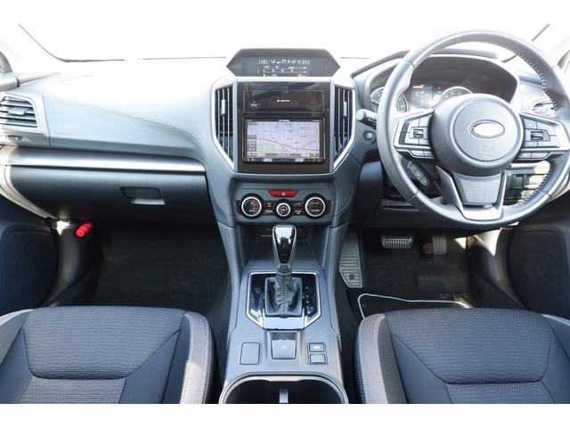 インプレッサスポーツ ２．０ｉ－Ｌ　ナビ＆バックカメラ　ＥＴＣ２．０　キーレスアクセス＆プッシュスタート・ＬＥＤヘッドライト（ステアリング連動機能付）・リヤコーナーセンサー・本革巻きステアリング・後側方警戒支援システム・左右独立温度調整機能付オートエアコン（8枚目）