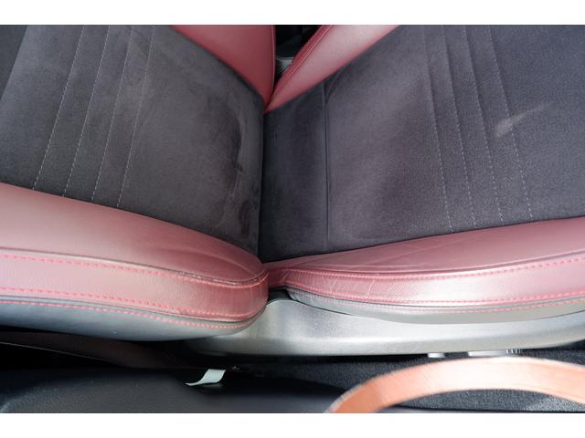 ＷＲＸ Ｓ４ ＳＴＩスポーツ　ＲＥＣＡＲＯシート　タイヤ新品　８インチナビ　ビルシュタイン製サス・本革＆アルカンターラシート・キーレスアクセス＆プッシュスタート・ＬＥＤヘッドライト・電動シート・シートヒーター・フロント＆サイドカメラ・後側方警戒支援・リヤコーナーセンサー（12枚目）