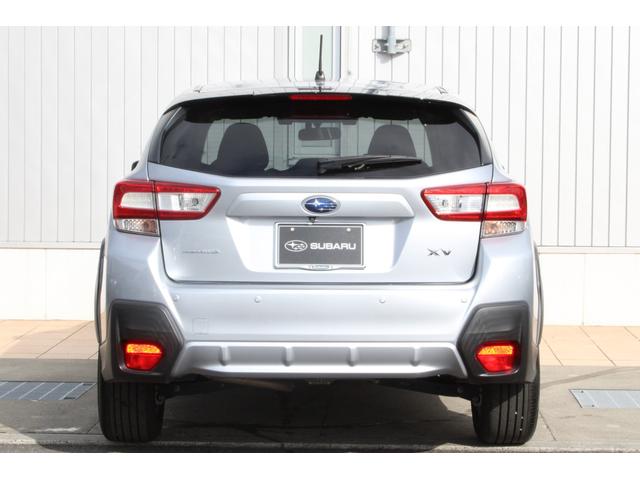 ＸＶ １．６ｉ－Ｌ　ナビ　バック＆サイドカメラ　ドラレコ　ＥＴＣ　キーレスアクセス＆プッシュエンジンスタート・ステアリング連動ＬＥＤヘッドライト・本革巻きステアリング・クリアビューパック・後側方警戒支援・サイドカメラ・フォグライト・アルミホイール・Ｘ－ＭＯＤＥ（5枚目）