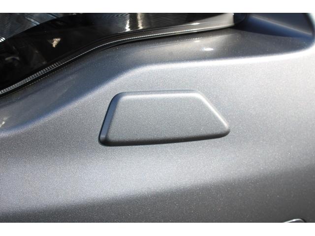 �u�w�b�h���C�g�E�H�b�V���[�v�������A���Ȃǂ̍ۂɂ��w�b�h���C�g�ɐς����𐁂���΂��ăN���A�Ȗ�Ԏ��E���m�ۂł��܂�